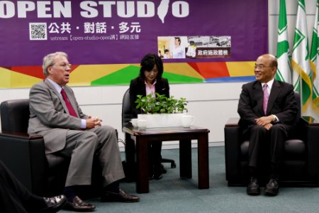 Raymond F. Burghardt and Su Tseng-chang