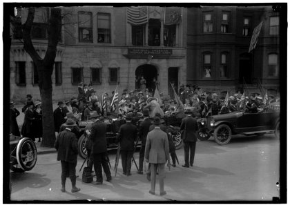 RANKIN, JEANETTE. REP. FROM MONTANA, 1917-1919. IN CAR SURROUNDED BY SUFFRAGETTES LCCN2016867570