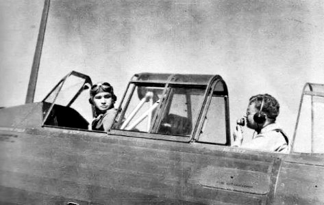 Randolph Field - 1938 - Flying Cadet with Instructor using inner phone of North American BT-9