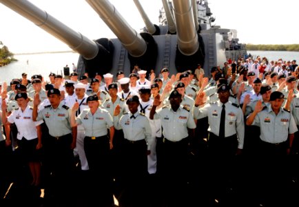 Re-enlisting in Pearl Harbor DVIDS238867