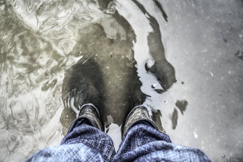 Wet flood underwater