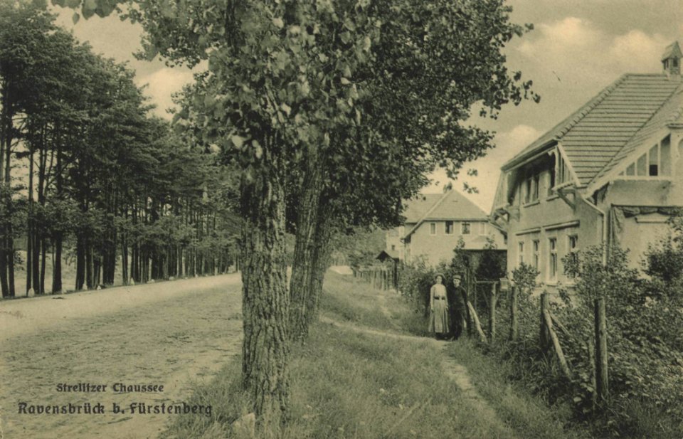 Ravensbrück, Brandenburg - Strelitzer Chaussee (Zeno Ansichtskarten)