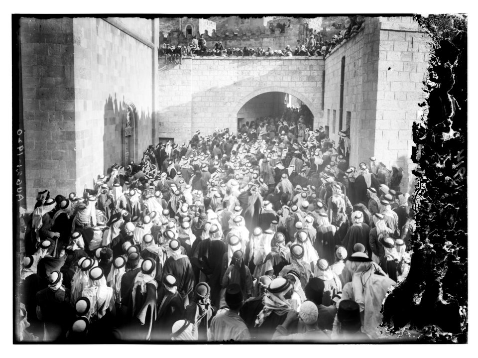 Reading the Proclamation to the inhabitants of Transjordania in Es Salt Aug. 20th, 1920 LOC matpc.04767