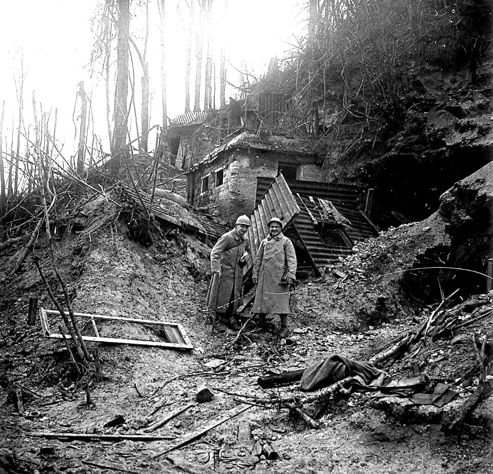 Ravin des Gobineaux. Abris boche. R. Berthelé - Fonds Berthelé - 49Fi107 - crop 01