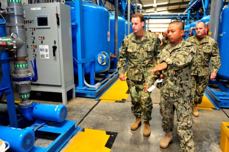 Rear Adm. Scorby visits Camp Lemonnier 140812-N-RY232-010