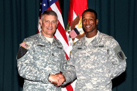 Raymond F. Chandler III DSC 4320 (7938537264)