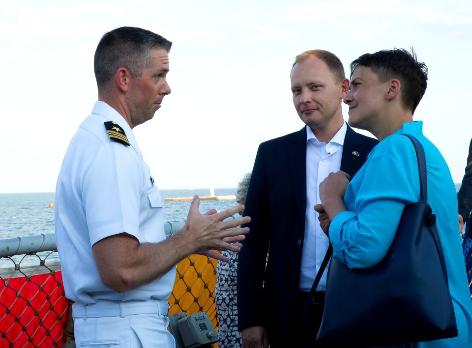 Reception with Ambassador Pyatt Aboard USS ROSS, July 24, 2016 (28477073072)