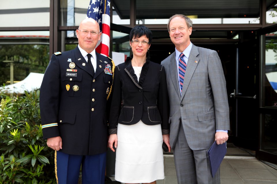 Reception in Honor of Armed Forces Day IMG 9913 (14012392300)