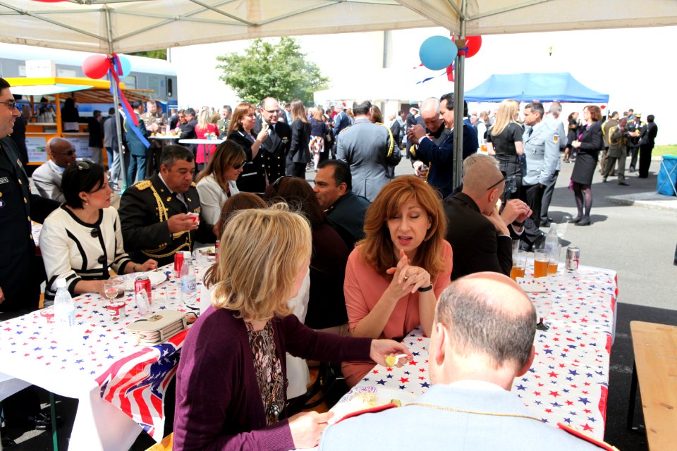Reception in Honor of Armed Forces Day IMG 9943 (14198970195)