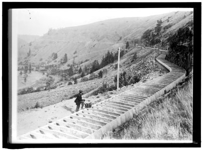RECLAMATION, BUREAU OF. TIETON CANAL, YAKIMA VALLEY PROJECT, WASHINGTON 12 MILES LONG LCCN2016865094