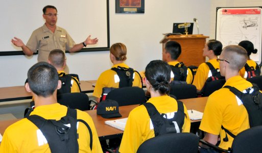 Rear Adm. David F. Steindl talks with freshmen Naval Reserve Officers Training Corps 110816-N-IK959-933