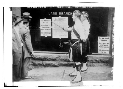 Recruiting, Montreal - 1914 LCCN2014697063