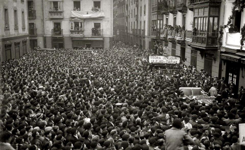 Recibimiento a Paulino Uzcudun (2 de 14) - Fondo Car-Kutxa Fototeka