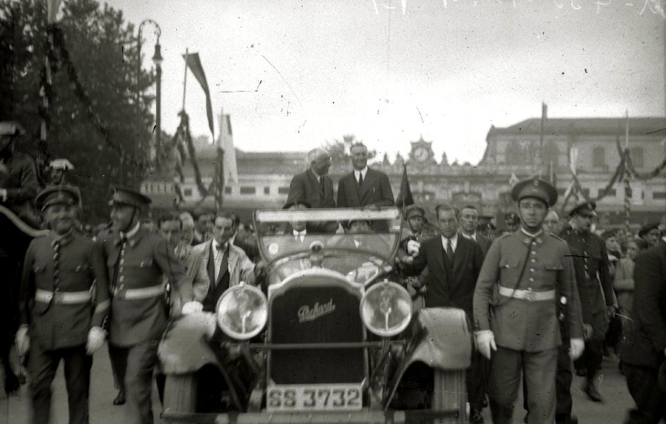 Recibimiento de Niceto Alcalá Zamora (2 de 6) - Fondo Car-Kutxa Fototeka