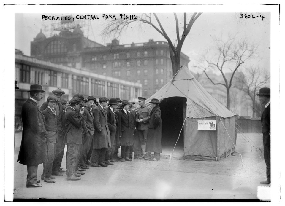 Recruiting, Central Park, 4-6-16 LCCN2014701332