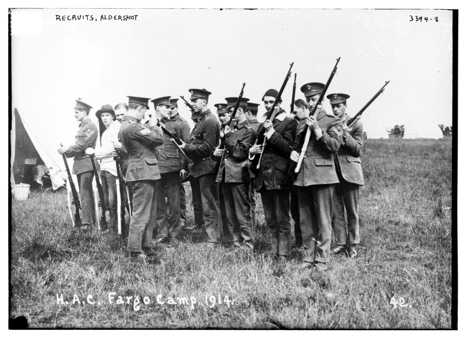 Recruits, Aldershot, H.A.C. Fargo Camp. 1914 LCCN2014698563