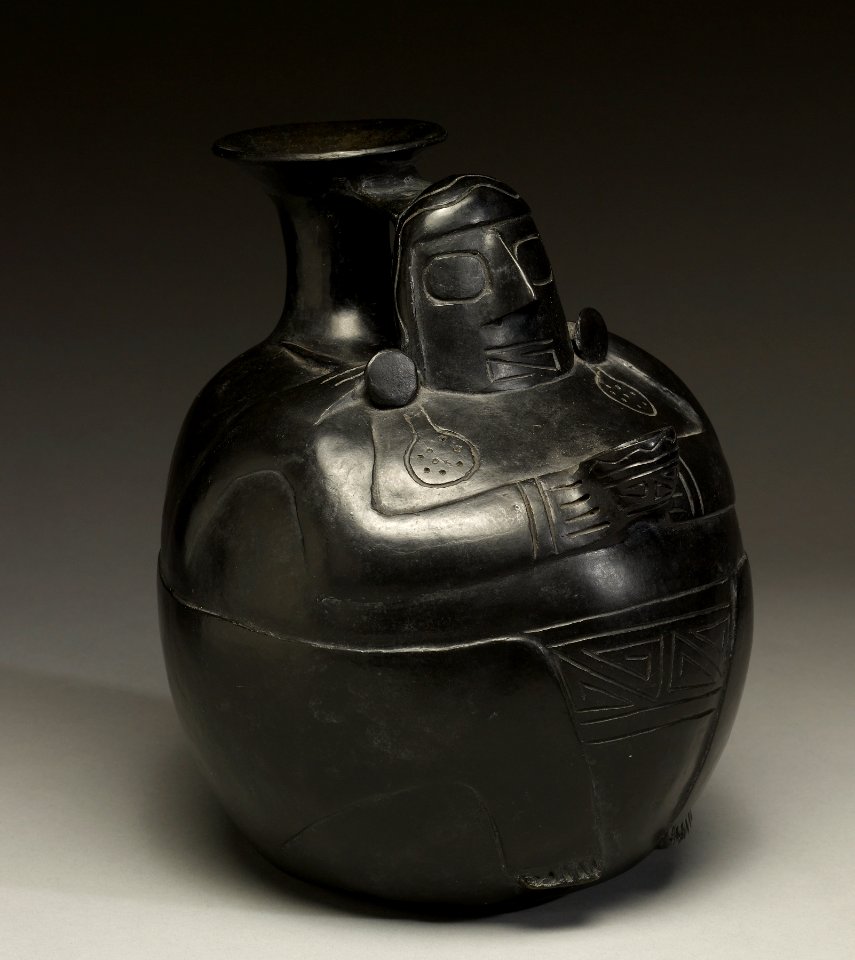 Recuay - Blackware Vessel - Walters 482859 - Three Quarter