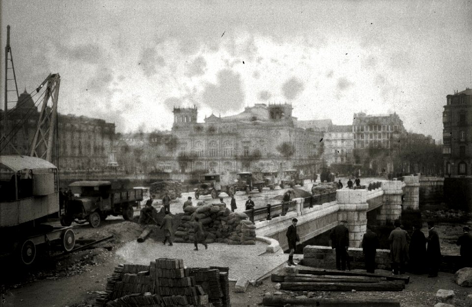 Realización de obras en el puente del Kursaal (1 de 3) - Fondo Car-Kutxa Fototeka