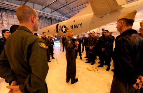 Rear Adm Klunder meets with squadron personnel (8367036035)