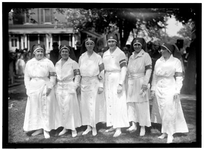 RED CROSS COMFORTS COMMITTEE LCCN2016867815