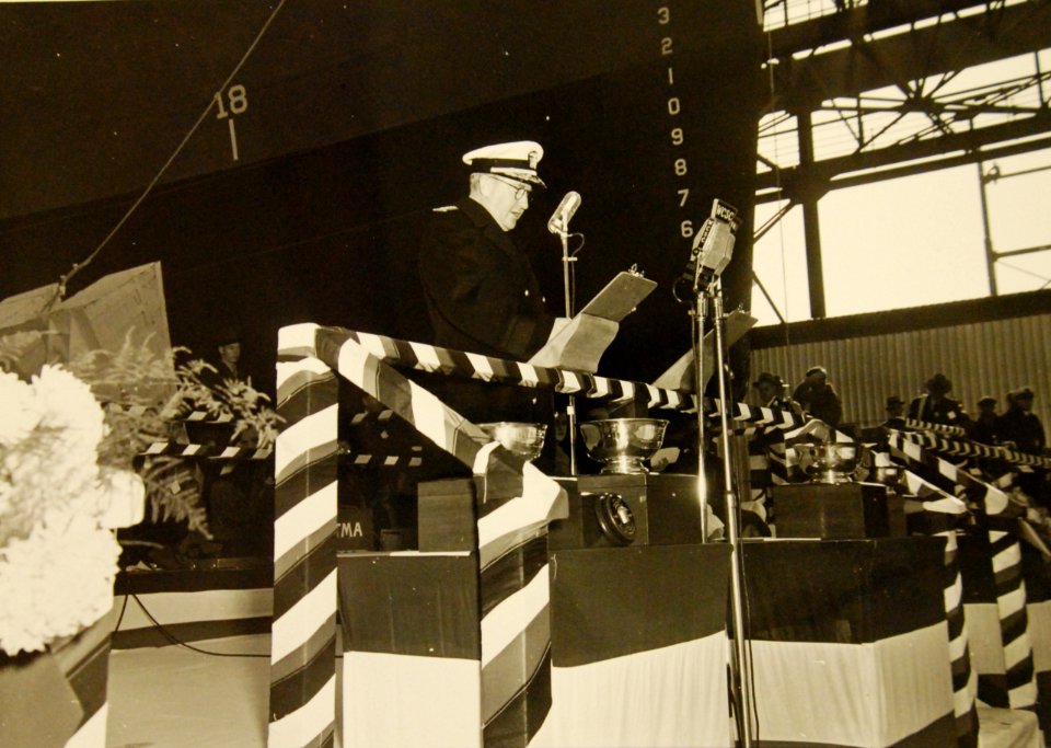 Rear Admiral Allen speaking at dual launching of USS Beatty (DD-640) and USS Tillman (DD-641), 1941 (19382169285)