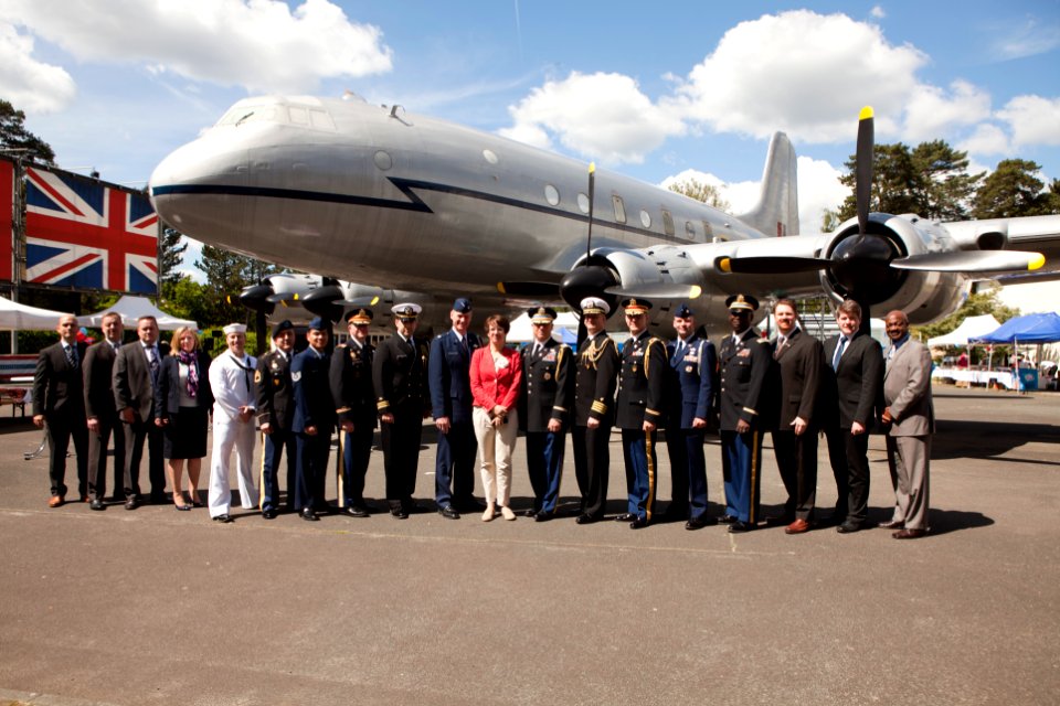 Reception in Honor of Armed Forces Day IMG 9825 (14012418458)