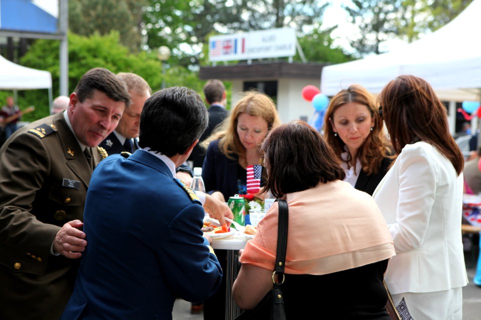 Reception in Honor of Armed Forces Day IMG 9944 (14012345540)