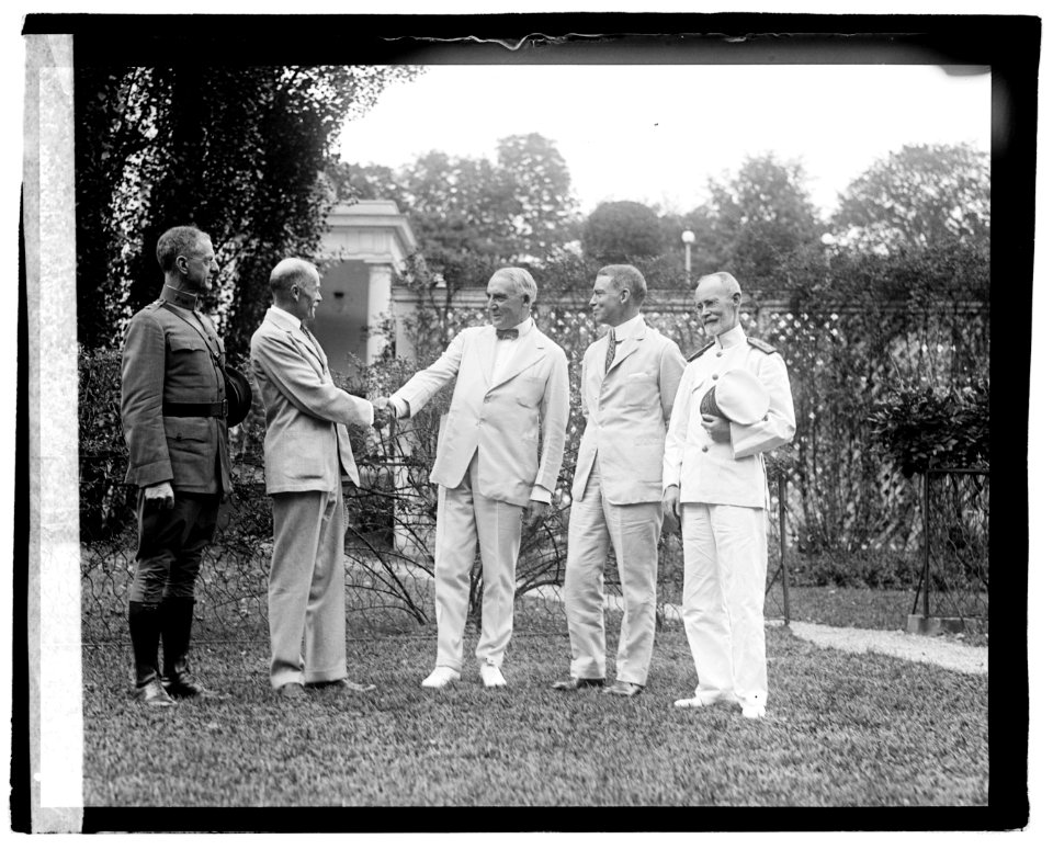 Red Cross group with Harding LOC npcc.04805