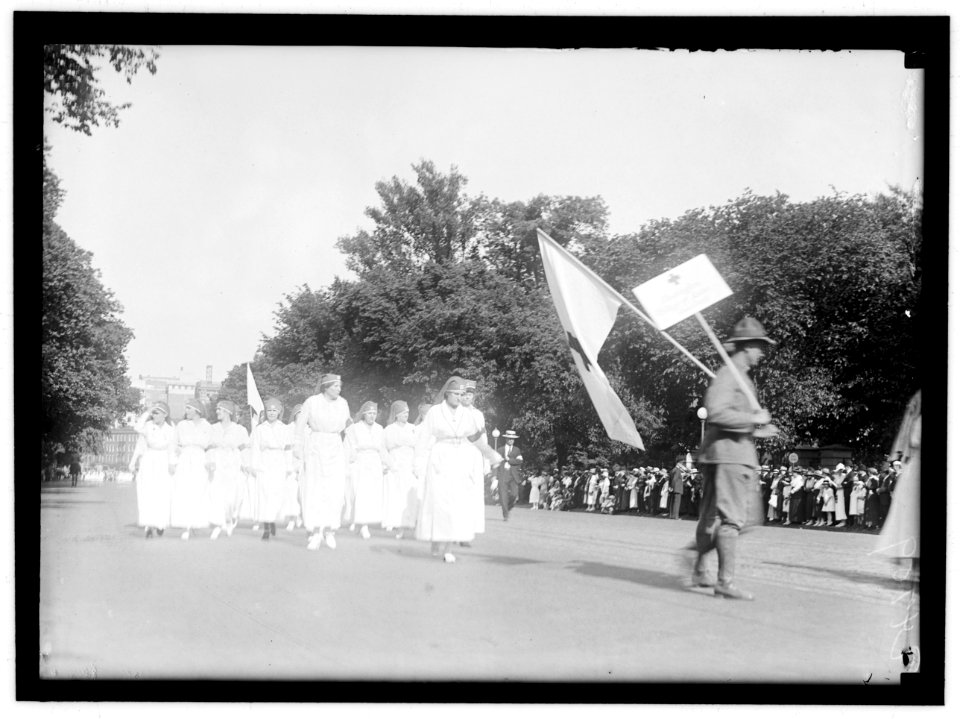 RED CROSS PARADE LCCN2016869202