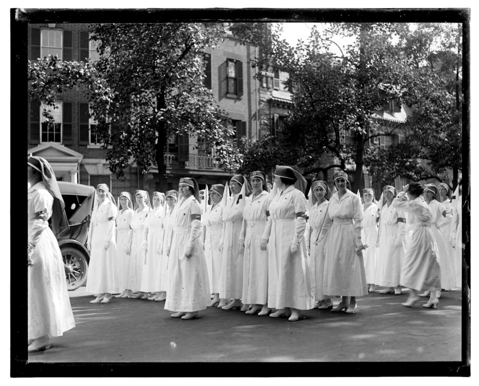 Red Cross parade, May 1918 LCCN2016844514