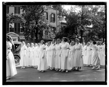 Red Cross parade, May 1918 LCCN2016844514