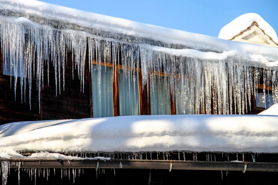 House snow cold photo