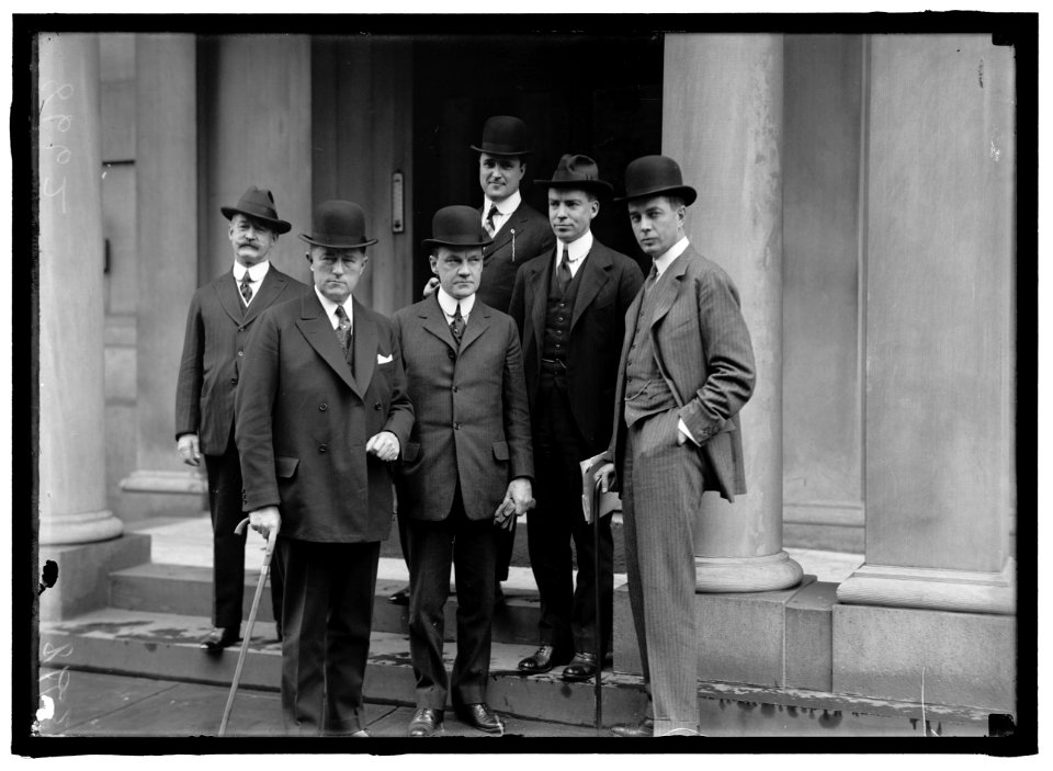 RED CROSS, AMERICAN. EMERGENCY FIN. COM.- FRANK B. HAYNE; H.P. DAVISON, CHAIRMAN; CORNELIUS N. BLISS, JR.; RICHARD F. GRANT; ELIOT WADSWORTH; CHARLES D. NORTON LCCN2016867704