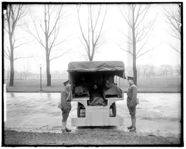 RED CROSS. AMBULANCES LCCN2016861607