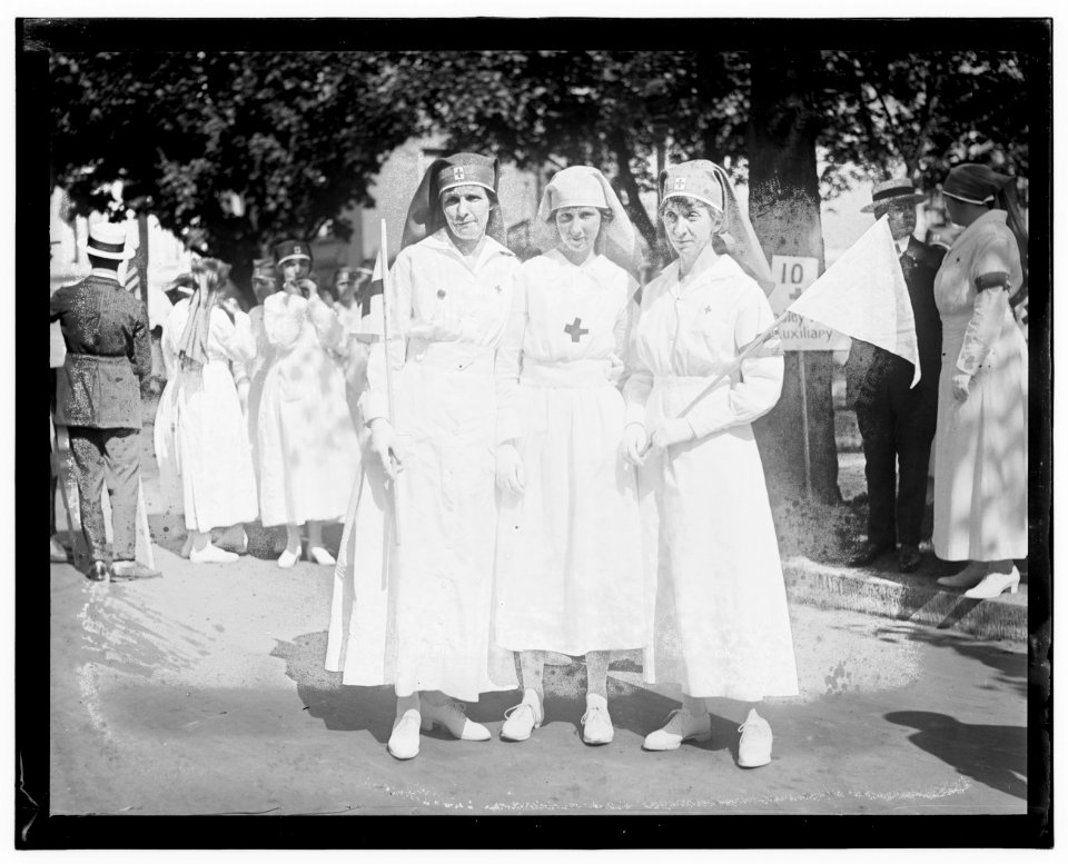 Red Cross parade, 1918 LCCN2016844515