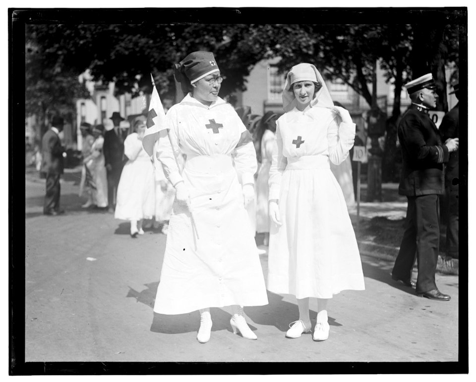 Red Cross parade, 1918 LCCN2016844517
