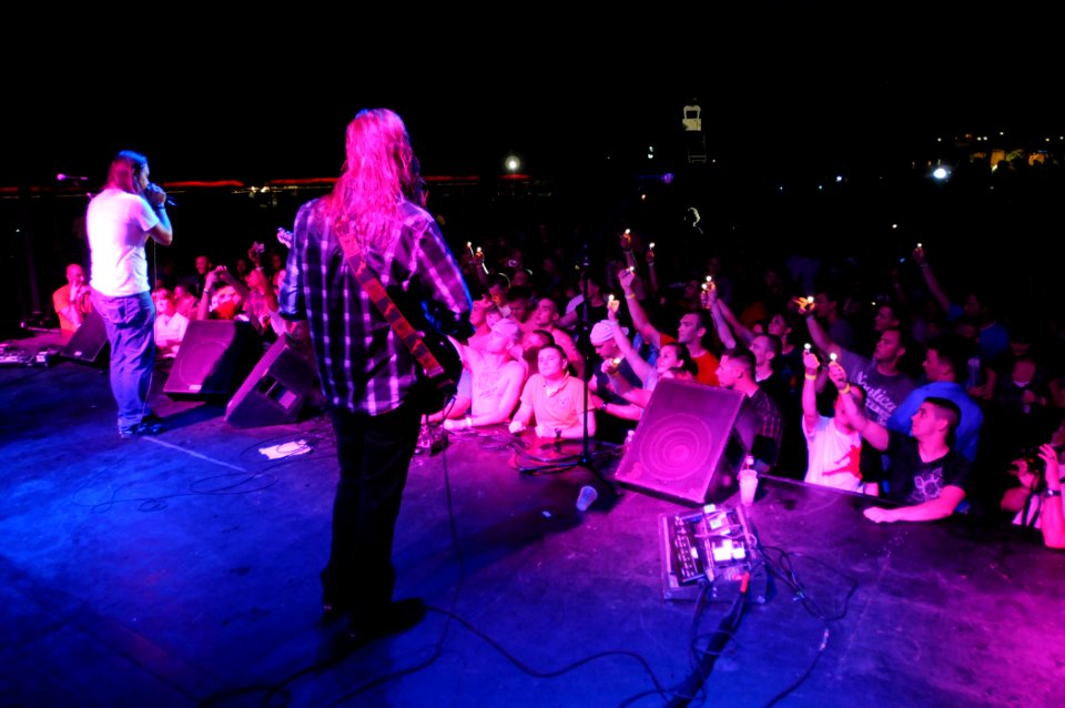 Red Jumpsuit Apparatus Rocks Guantanamo Bay DVIDS285628