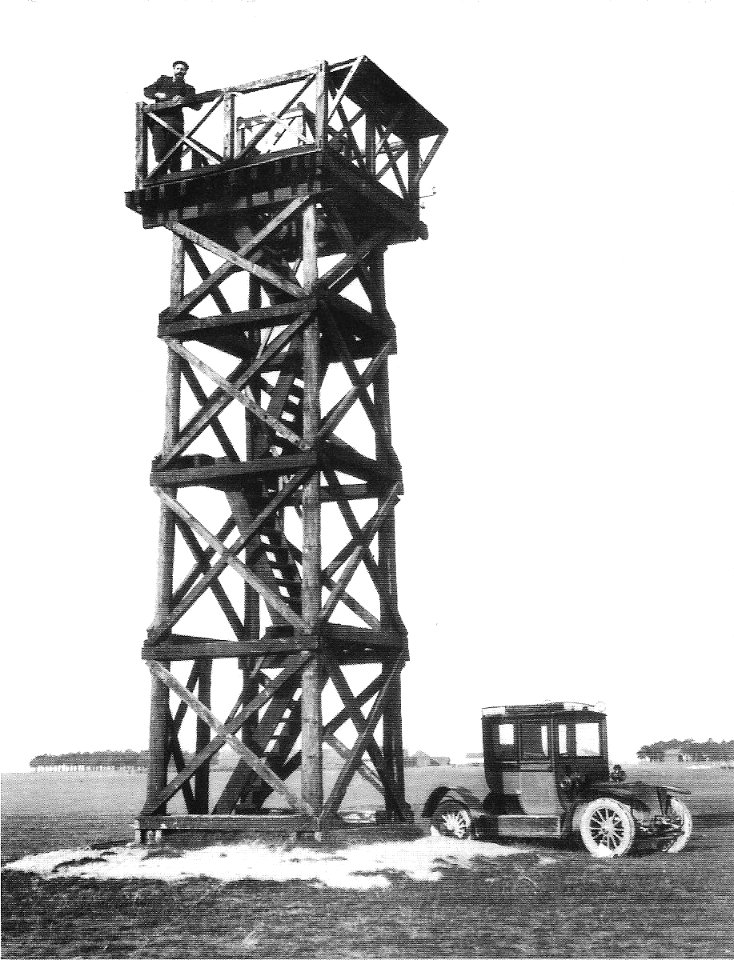Record de hauteur le pylone d'artillerie.