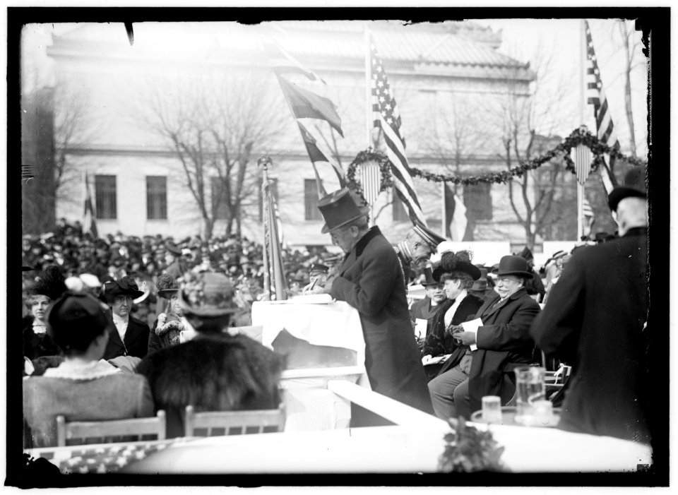 RED CROSS, AMERICAN. CORNERSTONE LAYING, PRESIDENT WILSON AND EX-PRESIDENT TAFT OFFICIATING LCCN2016866289