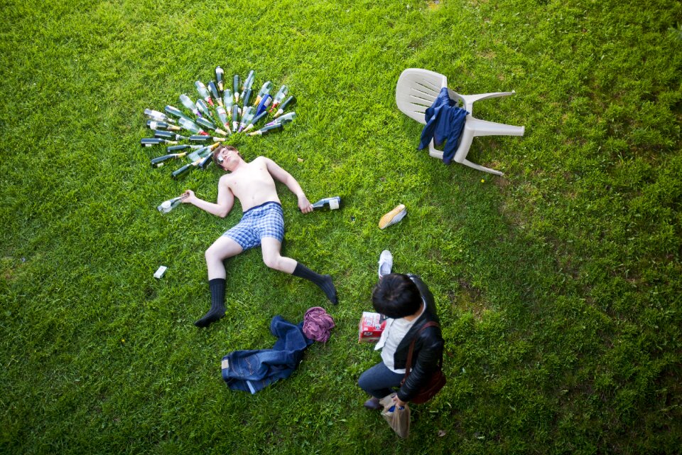 Parting alcohol bottles