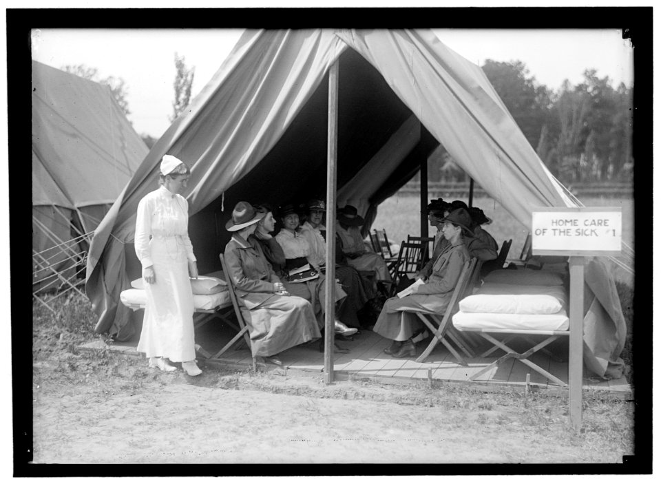 RED CROSS, AMERICAN. WOMEN'S NATIONAL SERVICE SCHOOL; RED CROSS INSTRUCTIONS IN CARE OF SICK LCCN2016866626