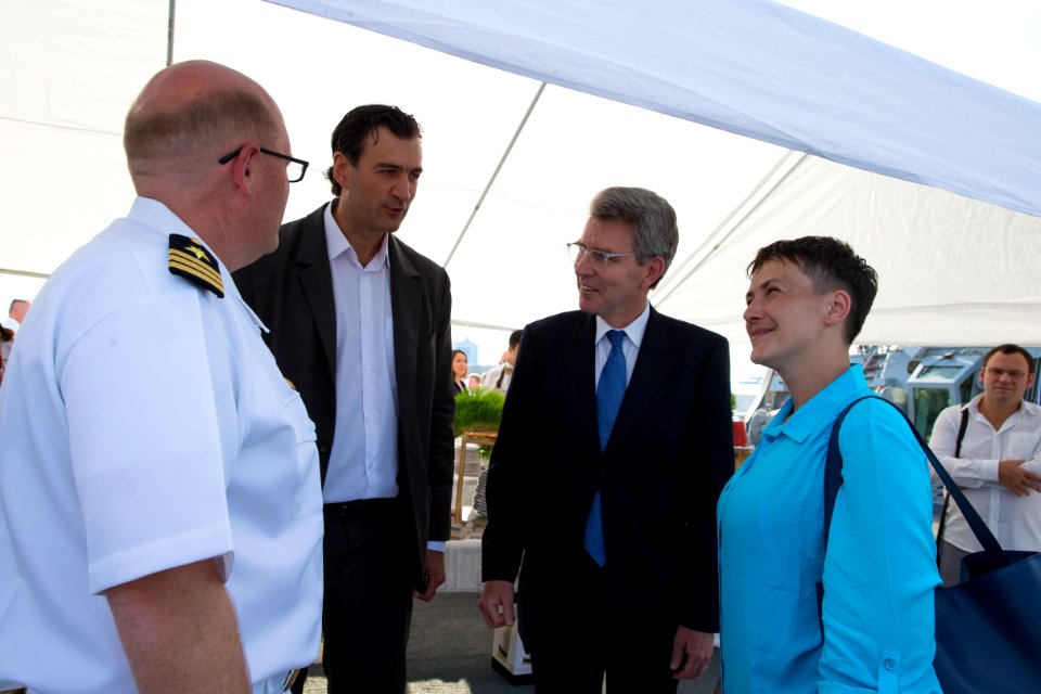 Reception with Ambassador Pyatt Aboard USS ROSS, July 24, 2016 (27966413024)