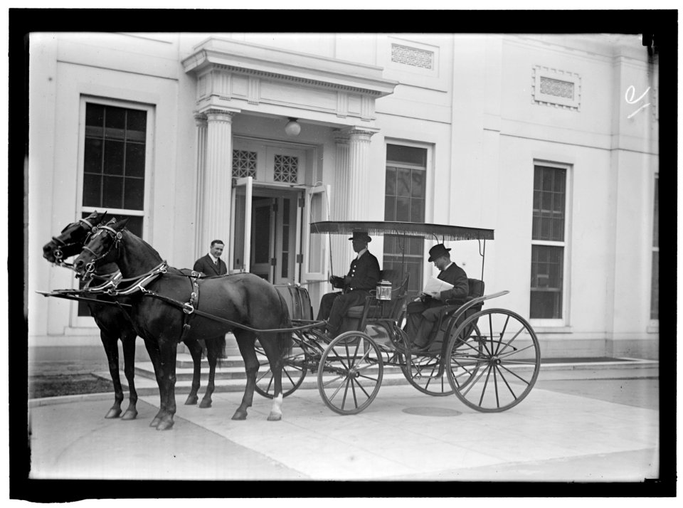 REDFIELD, WILLIAM COX REP. FROM NEW YORK, 1911-1913; SEC. OF COMMERCE, 1913-1919. INCARRIAGE LCCN2016864979
