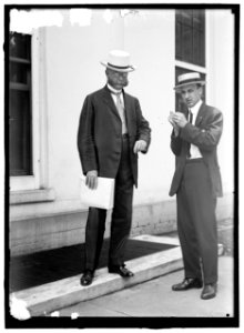 REDFIELD, WILLIAM COX. REP. FROM NEW YORK, 1911-1913; SEC. OF COMMERCE, 1913-1919. LEFT LCCN2016865670