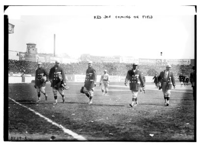 Red Sox coming on field World Series, Boston AL (baseball) LCCN2014691960