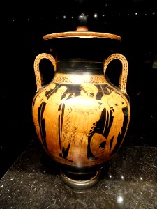 Red-figure amphora by the Syleus Painter, Athens, c. 480 BCE - Nelson-Atkins Museum of Art - DSC08171 photo