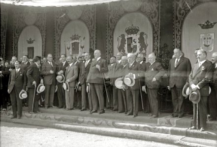 Recibimiento al general Miguel Primo de Rivera en el Ayuntamiento de San Sebastián (4 de 6) - Fondo Car-Kutxa Fototeka