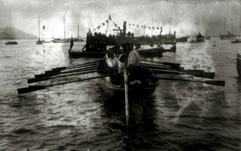 Regatas de traineras en la bahía de la Concha (4 de 127) - Fondo Car-Kutxa Fototeka