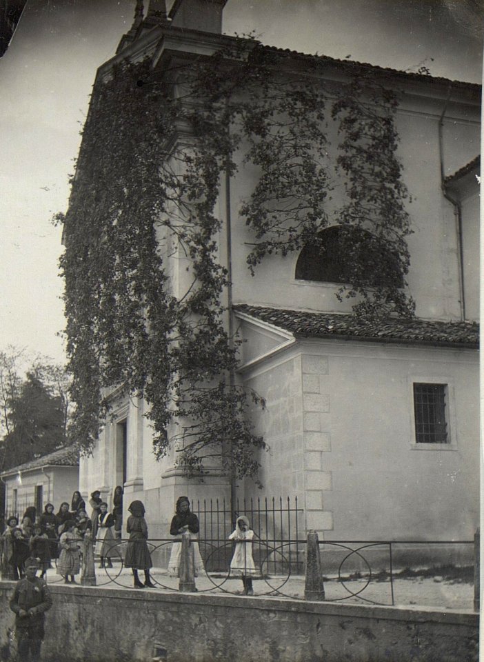 Refrontolo, maskierte Kirche. (BildID 15668711)