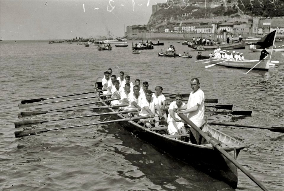 Regatas en la bahía de la Concha (8 de 10) - Fondo Car-Kutxa Fototeka